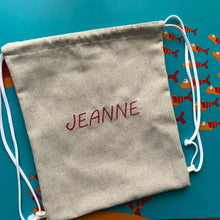 Charger l&#39;image dans la galerie, Sac à dos à cordons &quot;Jeanne&quot; en tissu coton écru à paillettes
